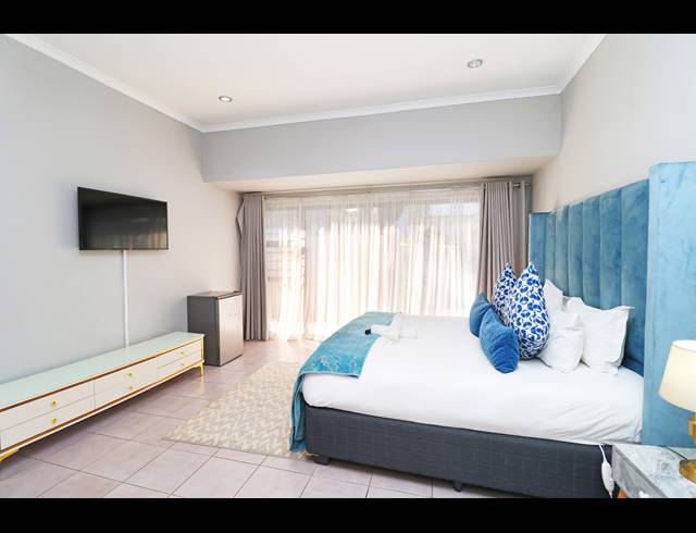5 BEDROOM HOUSE TO LET IN WINSTON RIDGE